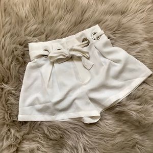 Pleaded Waist Tie Shorts in Cream